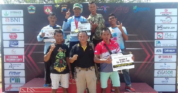 Atlet Koarmada II Sabet Juara I Jepara International Triathlon