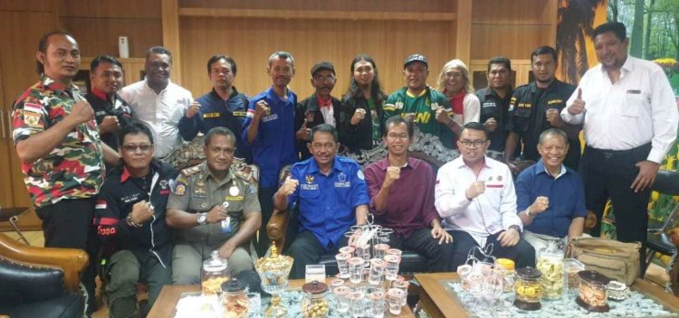 Temui Berbagai Ormas di Surabaya, Ketua DPRD Sepakat 'Jogo Suroboyo'