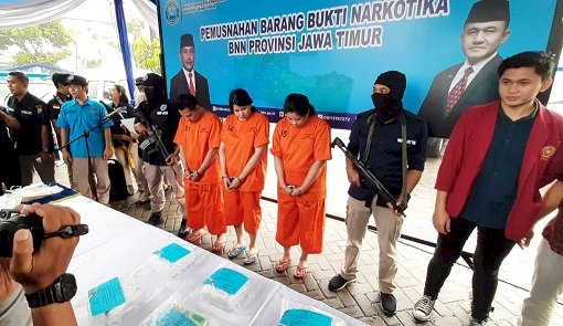 BNNP Jatim Musnahkan 8 Kilogram Sabu Jaringan Malaysia - Madura