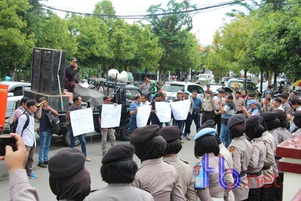 Demo Warnai Sidang Gugatan Praperadilan kepada Polres Ngawi 