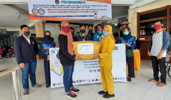 Mahasiswa Tuban Bersatu Salurkan Bantuan APD ke RS Rujukan Covid-19