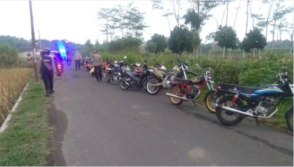 Razia Balap Liar, Polres Kediri Amankan Belasan Sepeda Motor