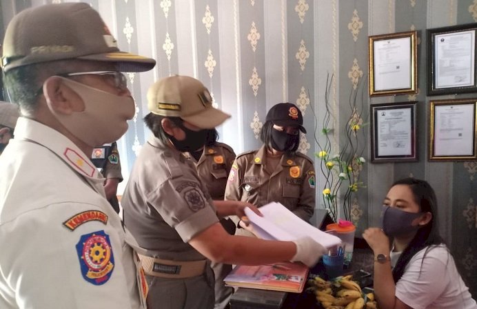 Langgar Masa Transisi, Satpol PP Kota Malang Tutup 5 Panti Pijat