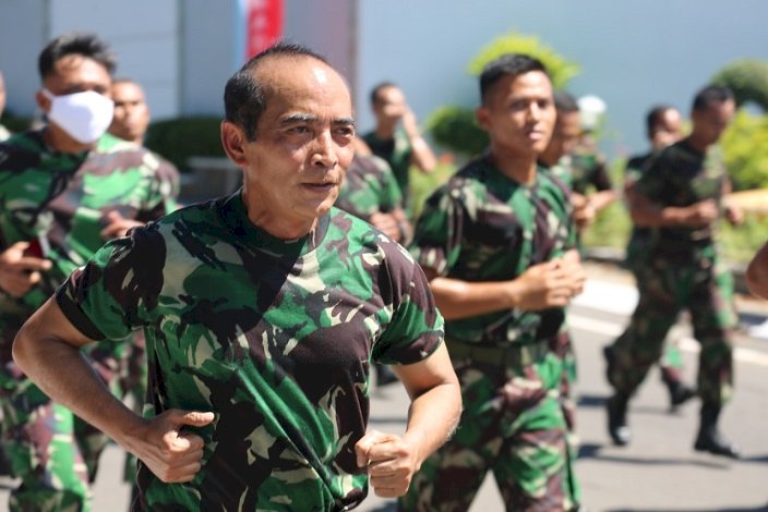 Pertahankan Stamina, Kepala Staf Koarmada II Pimpin Seluruh Prajurit Lari Siang
