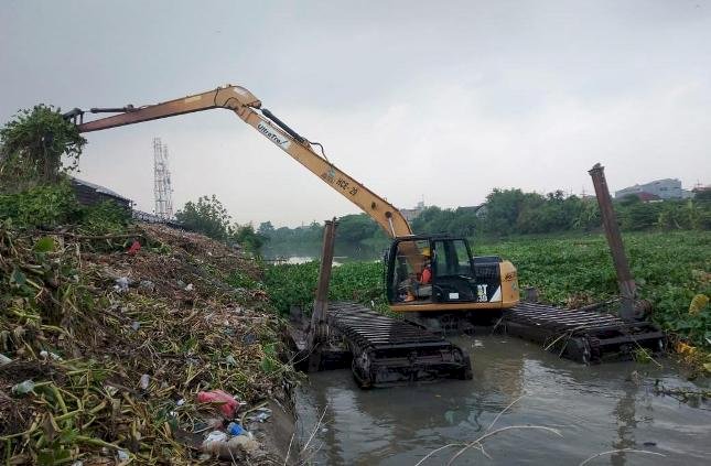 PJT I Angkut Sampah Domesik 40 M3 Per Hari