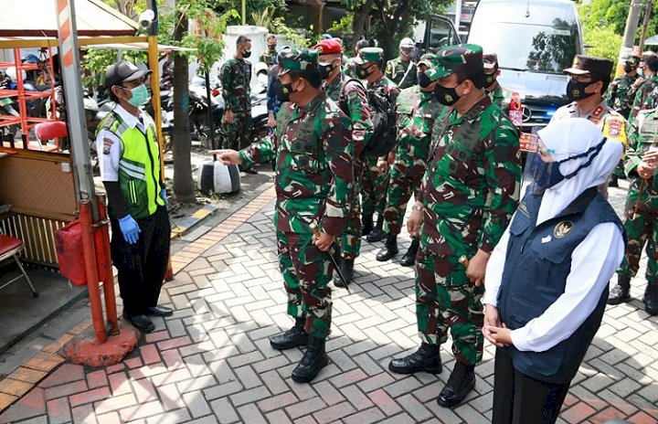 Panglima TNI Intruksikan Bombardir RT yang Masuk Zona Merah dengan Prokes Ketat