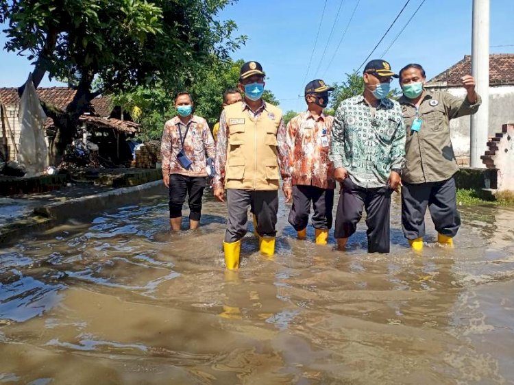 Sehari Pasca Dilantik, Didik Sambangi Korban Banjir di Jotangan