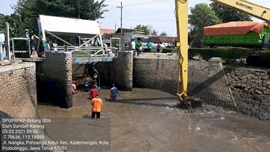 Antisiapasi Banjir, Seluruh Sampah Mulai Dibersihkan Pemkot Probolinggo