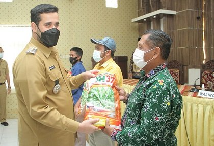 Petani Probolinggo Dapat Bantuan 15 Ton Benih Jagung