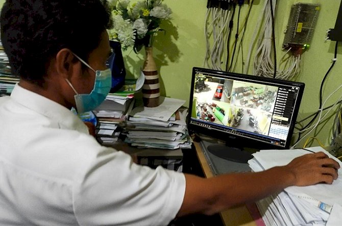 Nyamar Penjual Madu, Bobol Diskoperindag Tuban, Laptop dan Handphone Raib 