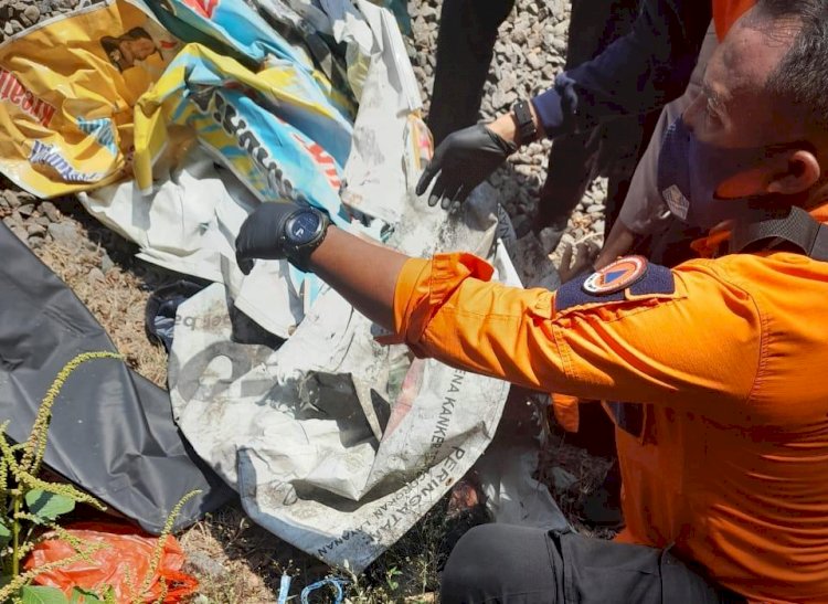 Seberangi Rel, Guru Tewas Tertabrak KA Komuter