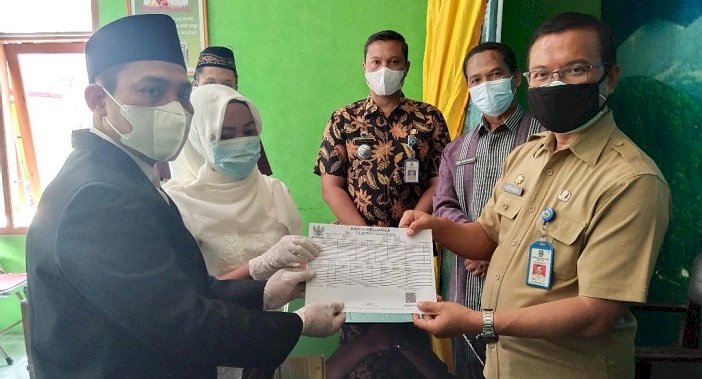 Inovasi Disdukcapil Magetan, Menikah Langsung dapat Buku Nikah, KTP dan KK Baru