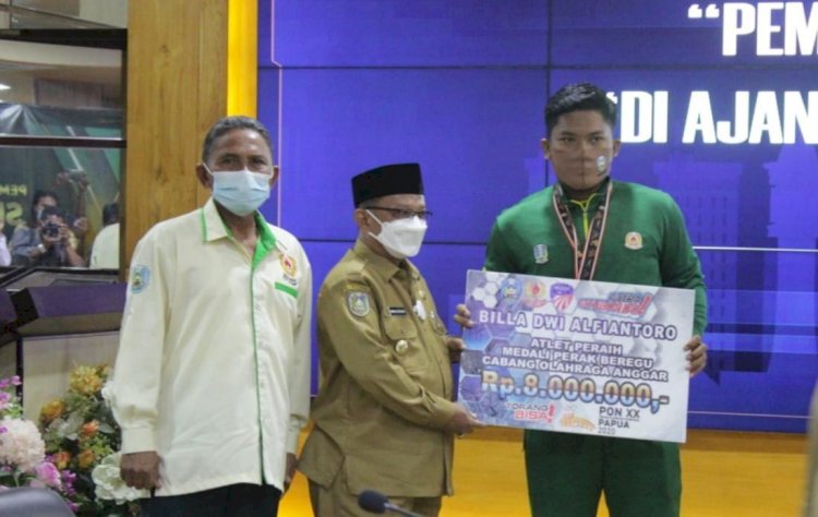 Bupati Situbondo Beri Penghargaan, 3 Atlet Peraih Medali di PON XX Papua