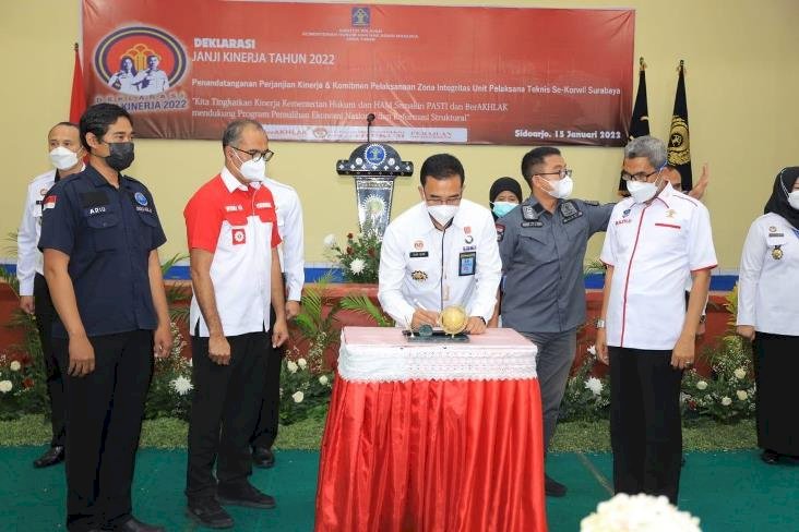 Satker Pemasyarakatan Korwil Surabaya Deklarasikan Pelayanan Pasti dan Berakhlak