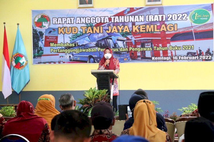 Bupati Buka RAT 2022 KUD Tani Jaya Kemlagi