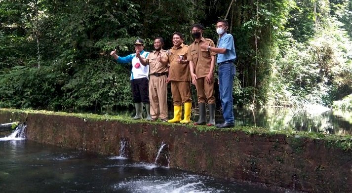 Dinas Kelautan dan Perikanan Provinsi Jawa Timur Tebar 50 Ribu Ekor Bibit Ikan Lokal
