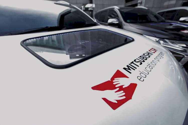 Mitsubishi Motors Serahkan Kendaraan kepada 5 SMK