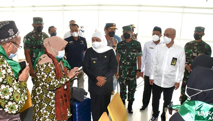 Kontrol Kesehatan Selama di Tanah Suci, Khofifah Ajak Jemaah Manfaatkan Aplikasi Telejemaah