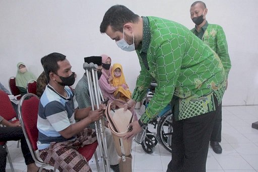 Puluhan Disabilitas Dapat Bantuan Wali Kota Probolinggo