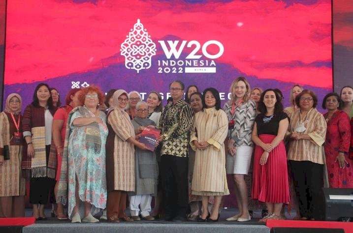 W20 Serahkan Komunike kepada G20 Presidensi Indonesia