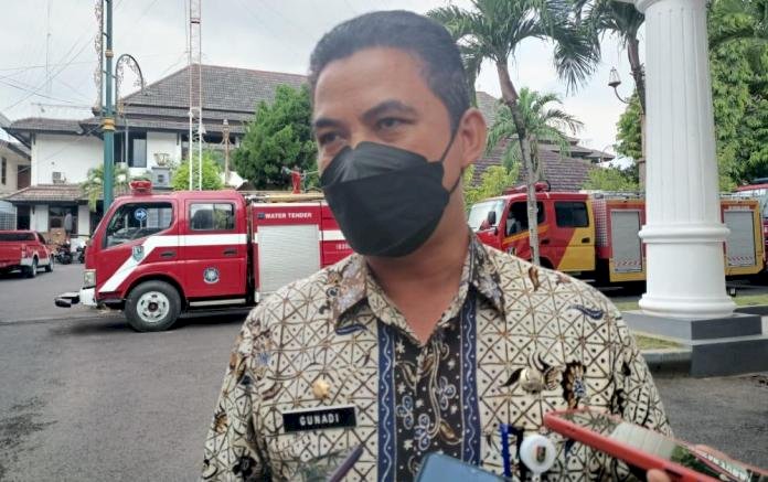 Operasi Bersama Berantas Barang Kena Cukai Ilegal Hasil Tembakau di Pasar Tuban