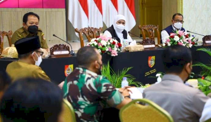 Selesaikan Konflik Warga Jember-Banyuwangi, Gubernur Khofifah Siapkan Solusi Permanen Strategis