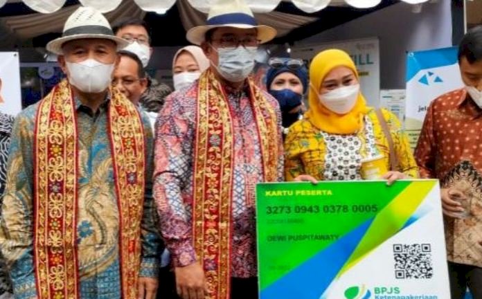 Harnas UMKM 2022, Menkop dan UKM Berikan Kepesertaan BPJS Ketenagakerjaan