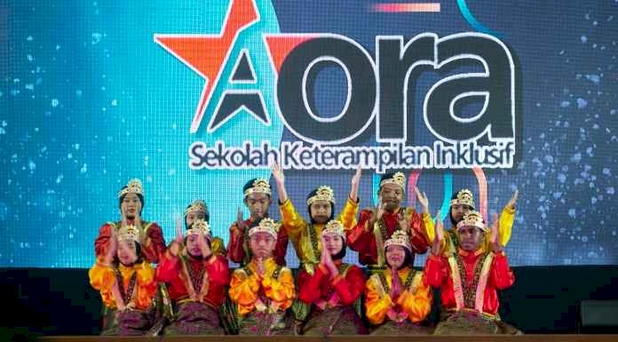 Peduli Pendidikan Inklusif Jawa Timur, PLN Bantu Sekolah Inklusif Aora Surabaya