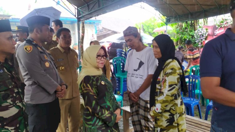 Bupati Jombang Takziyah ke Rumah Korban Tragedi Kanjuruhan