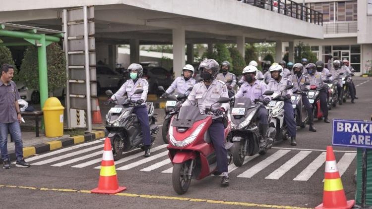 Karyawan Dishub Surabaya Ikuti Pelatihan Safety Riding