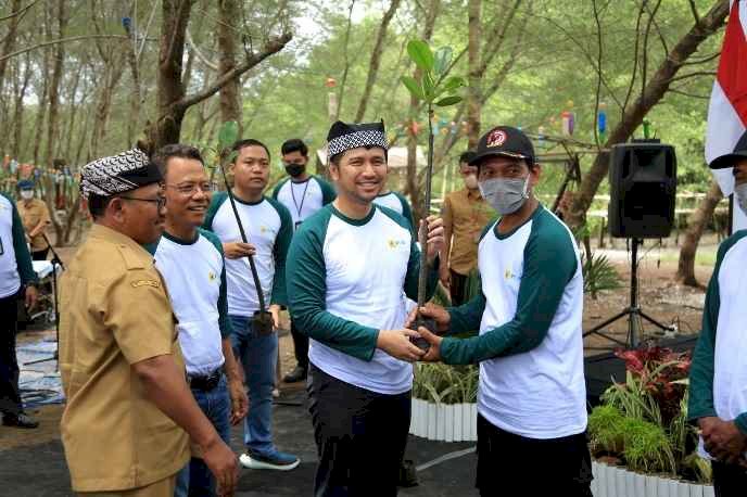 Gelar Aksi Restorasi Kawasan Mangrove, PLN Tanam 5000 Bibit Mangrove di Teluk Pangpang
