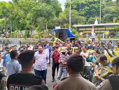 Aktifis Desak Bupati Banyuwangi, Nonaktifkan Tersangka Mamin Fiktif