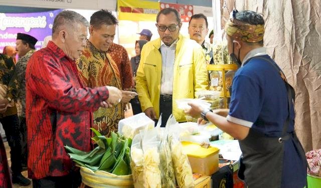Pasar Rakyat UMKM di Festival Gubernur Soerjo Gerakan Ekonomi Masyarakat