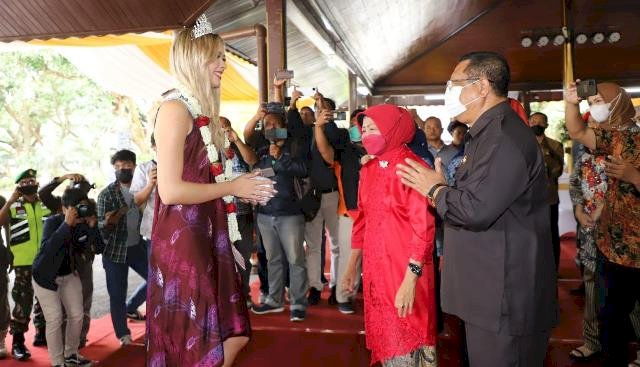 Miss Universe Swiss ke Tulungagung,  Alia Guindi: I am so Happy. Its my Fisrt time to Indonesia