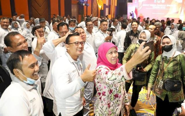 Komitmen Tinggi pada Lingkungan Hidup,  Gubernur Khofifah Raih Penghargaan dari Menteri LHK