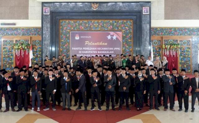 Lantik 90 Anggota PPK Bangkalan Terpilih, Ketua KPU Minta Beerja Profesional dan Berintegritas