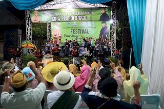Jajanan Tradisional Kampung Banteng Hadir di Probolinggo