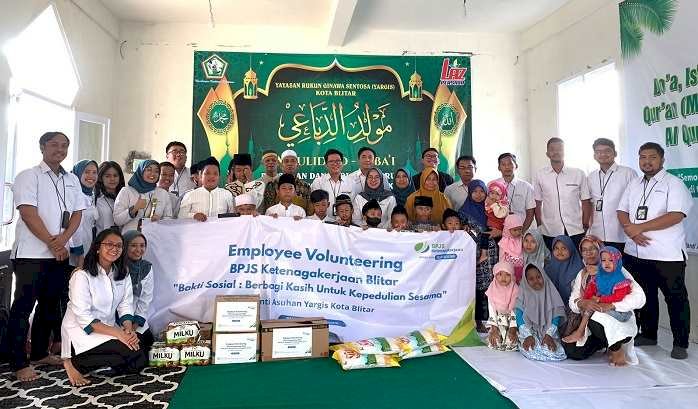 Employee Volunteering BPJS Ketenagakerjaan Blitar, Donasikan Sembako dan Permainan Edukasi