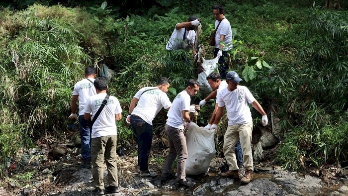 Bersihkan Sungai dan Pantai di Jatim dan Bali,  Ratusan Pegawai PLN Kumpulkan 1,5 Ton Lebih Sampah 