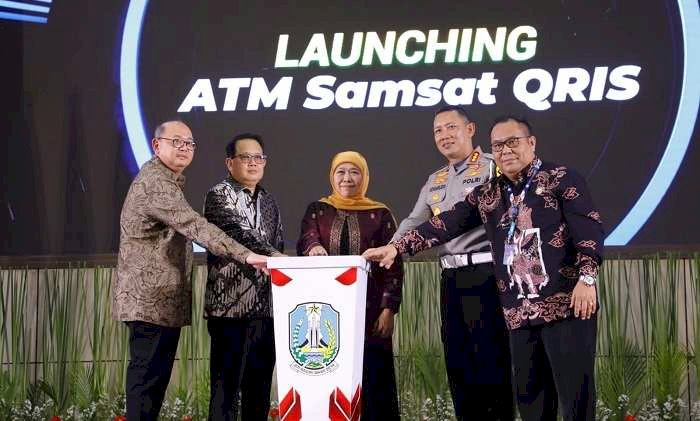 Tepat di HUT Ke- 61 Bapenda Jawa Timur,  Gubernur Khofifah Launching ATM Samsat QRIS