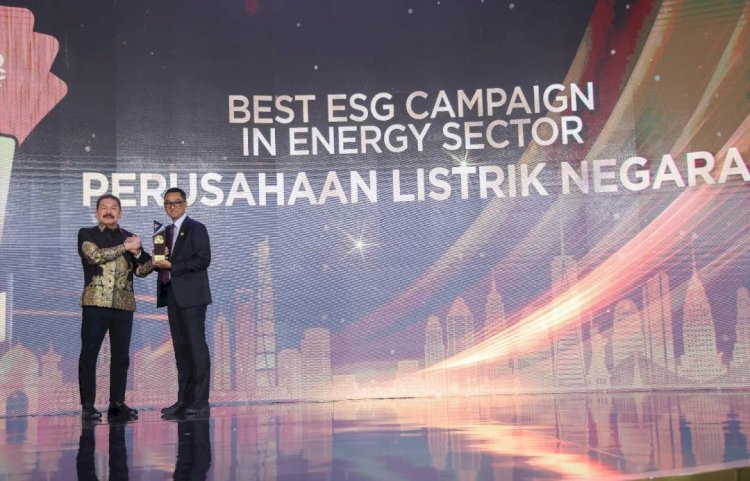 Dirut PLN Kembali Dinobatkan sebagai CEO Of The Year
