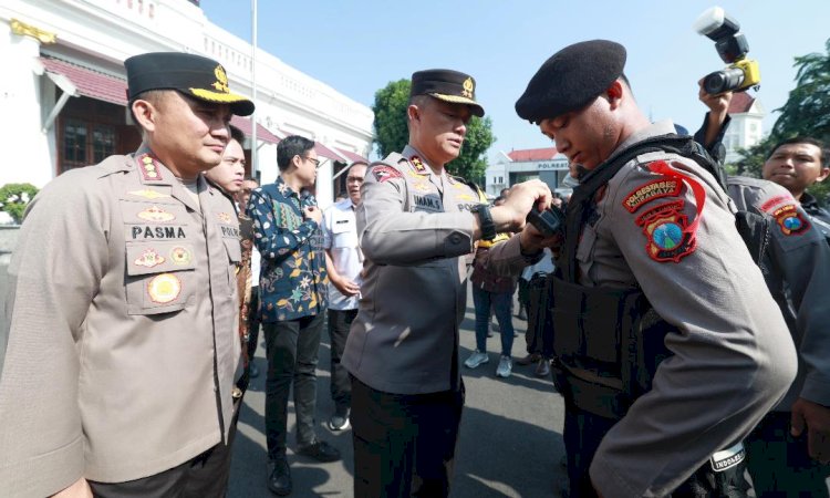 Polda Jatim Pasang 50 Bodycam Polrestabes Surabaya