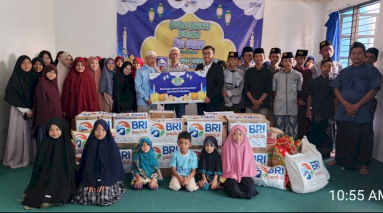 BRI BO Surabaya Manukan Berbagi di Bulan Ramadan