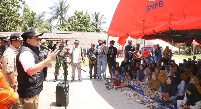 Tinjau Dampak Gempa di Pulau Bawean,  Pj Gubernur Pastikan Semua Kebutuhan Terpenuhi