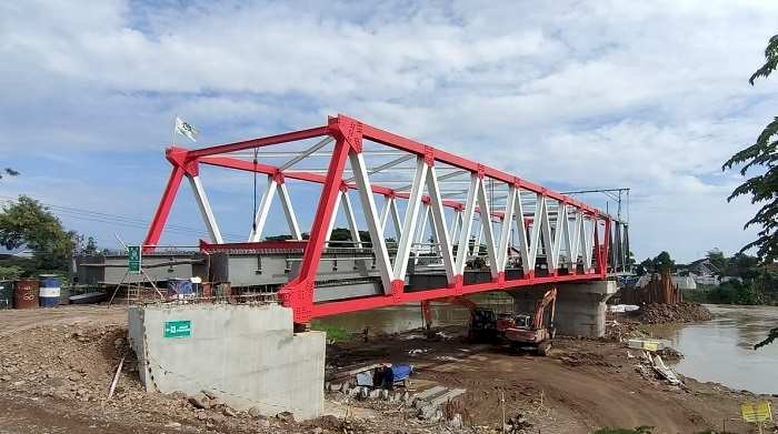 Penyelesaian Jembatan Jongbiru, Kediri, Diperkirakan Meleset dari Target