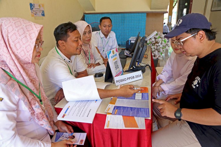 Buka Posko Layanan PPDB di Tiap Sekolah