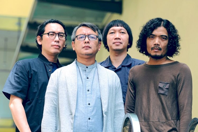 Supermusic Superstar Intimate Session Hadirkan Efek Rumah Kaca di Surabaya