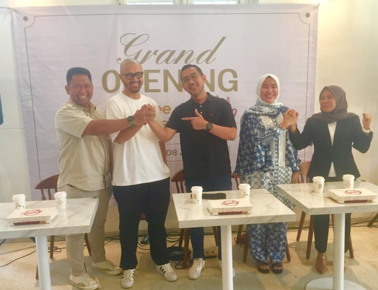 Coffee Toffee Taman Apsari Kolaborasi dengan Holycow