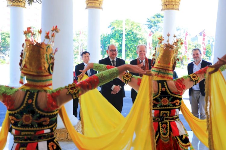 Dubes Denmark dan Pj. Sekdaprov Jatim Bahas Kerja Sama Perkapalan, Perikanan, dan Energi