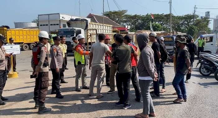 Warga Socorejo Ngeluruk Kantor PT Silog Tuban, Ada Apa?